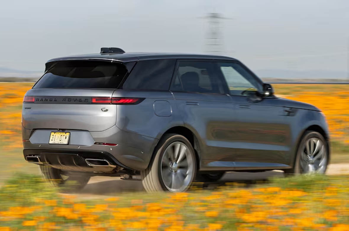 2023-Land-Rover-Range-Rover-Sport-018-In-motion.jpg