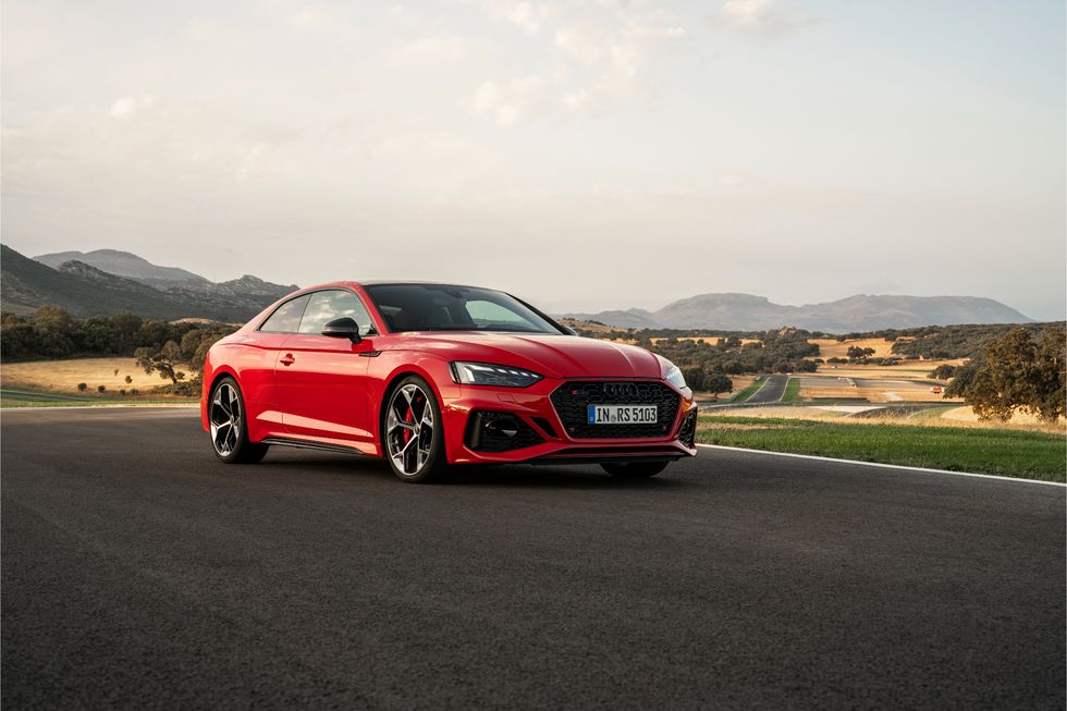 2023-audi-rs-5-coupe-103-1664913723.jpg