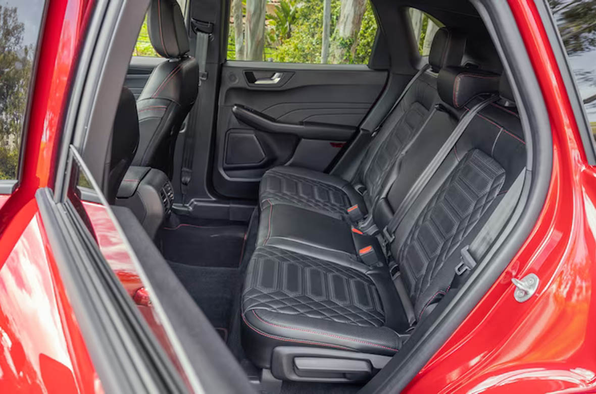 2023-Ford-Escape-ST-Line-back-seats.jpg