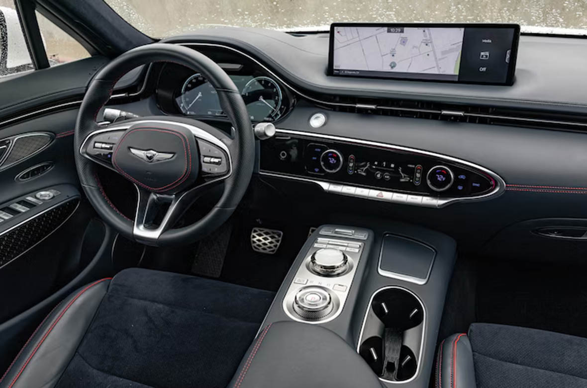 DM-2023-Genesis-GV70-vs-Audi-SQ5-long-term-interior-2702.jpg
